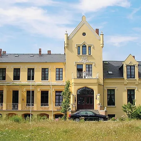 Schloss Poggelow Casa de Férias *