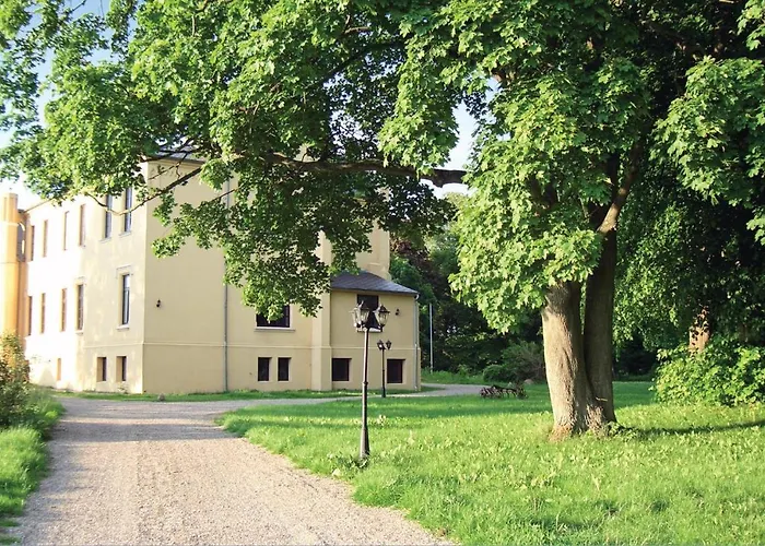 Casa de Férias Schloss Poggelow Schwasdorf